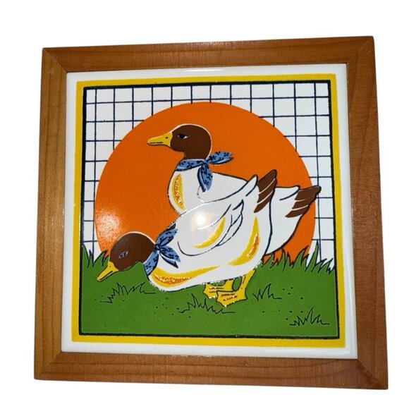 New Vintage Wood Frame. Ceramic Tile Trivet Wall Hanging Ducks 7' X 7' - Picture 2 of 6